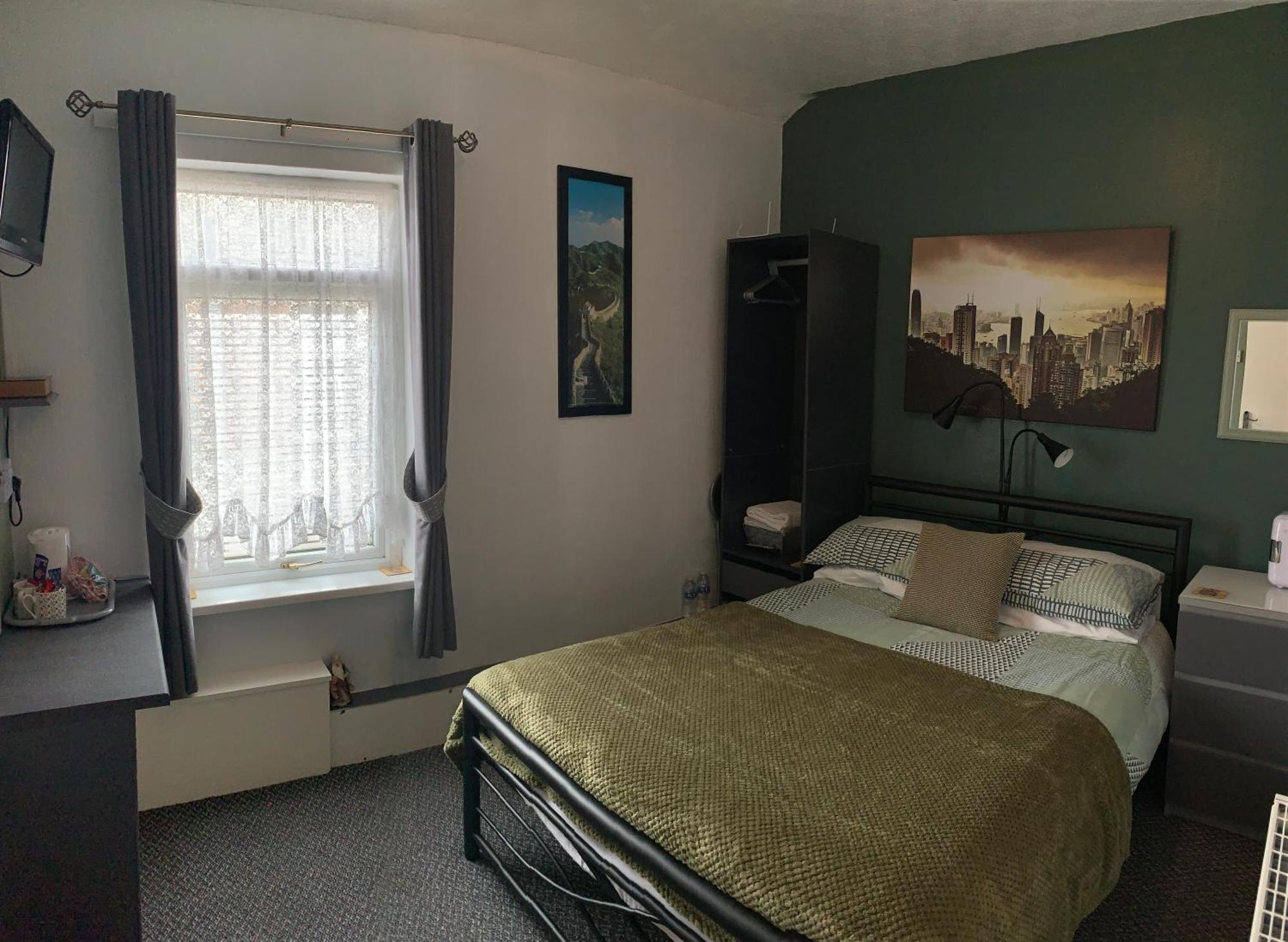 Hornby Villa- 4star B&b-couples & Families Only Guest house