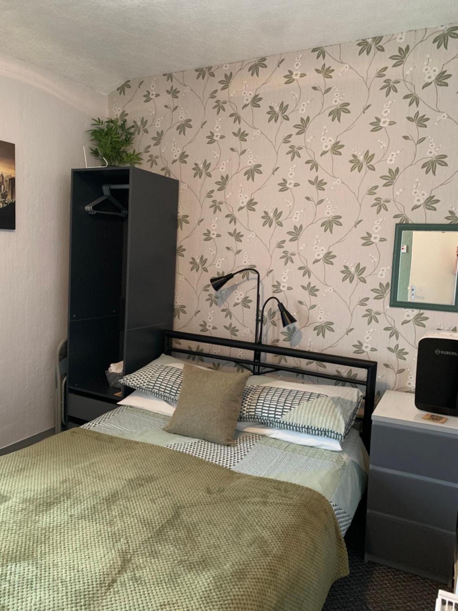 Guest house Hornby Villa- 4star B&b-couples & Families Only Blackpool