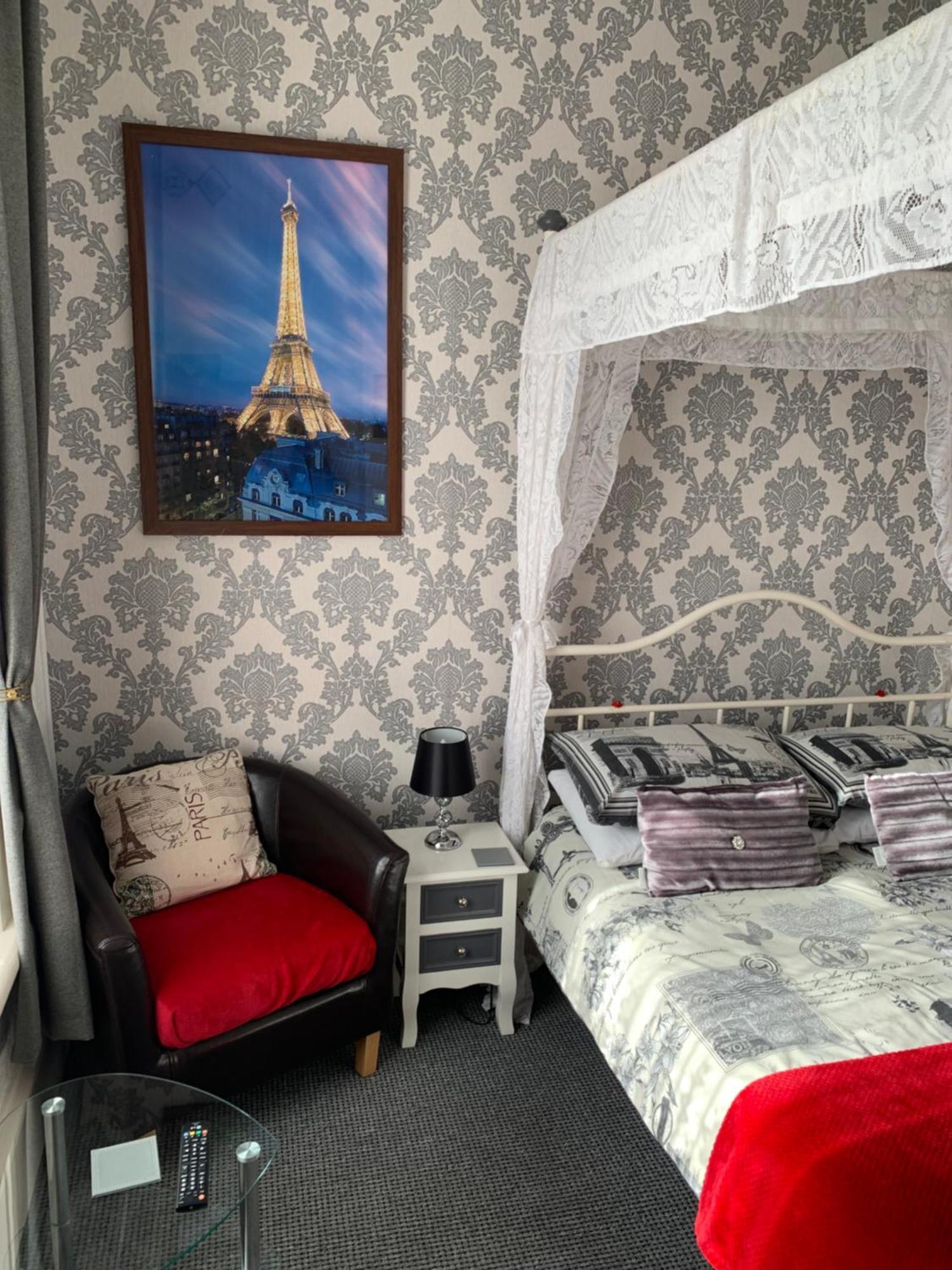 Guest house Hornby Villa- 4star B&b-couples & Families Only