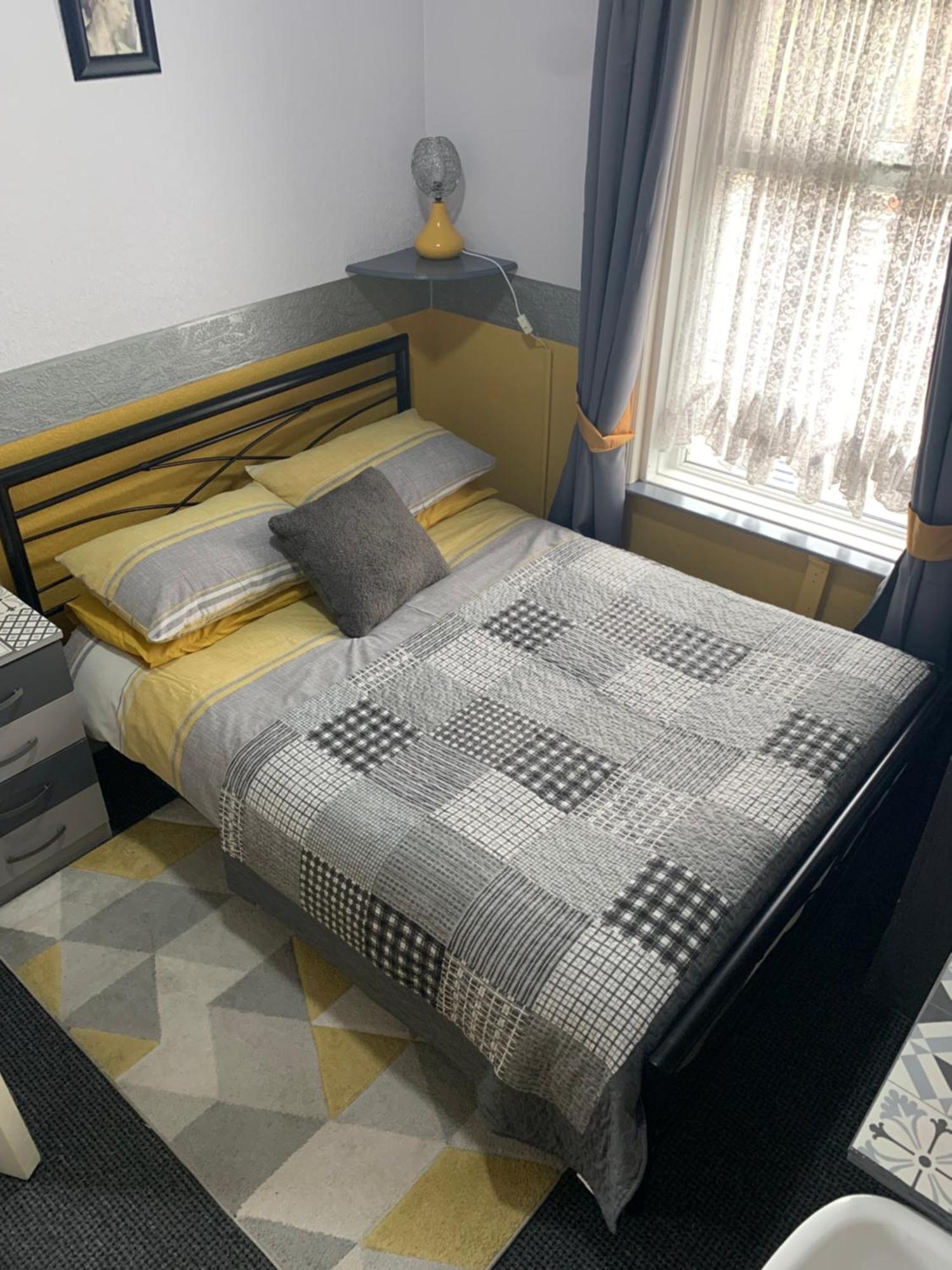 Guest house Hornby Villa- 4star B&b-couples & Families Only 4*
